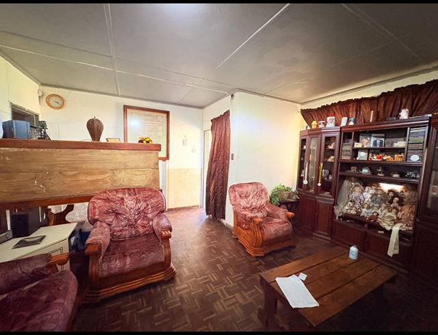 4 BEDROOM HOUSE FOR SALE IN SASOLBURG EXT 12
